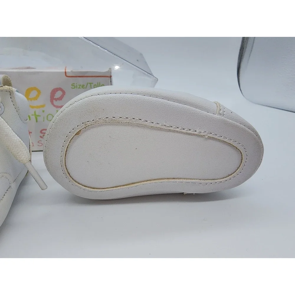 Wee Essentials Y2k Baby Soft Sole White High Top Sneakers Crib Shoes Size 0 NIB